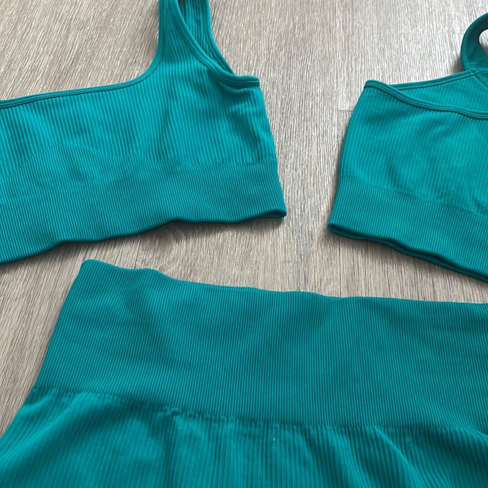 3 Piece Ribbed Turquoise Workout Set - Picture 2 of 2